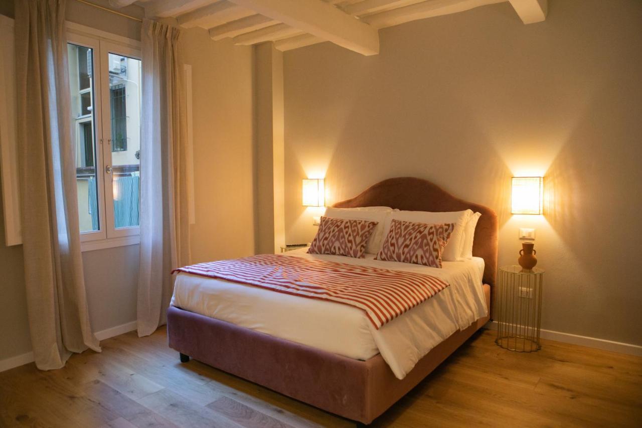 Lunaria Suites - Fyodor Dostoyevsky'S House Φλωρεντία Εξωτερικό φωτογραφία